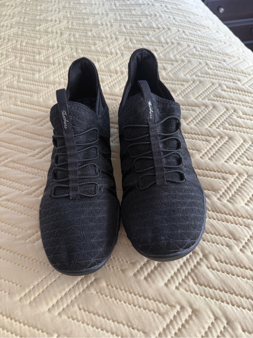 Skechers Women Black Hands Free Knit Slip-On
